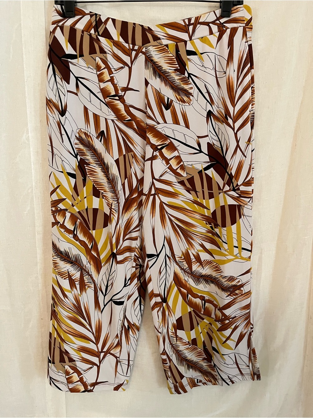 Susan Graver Brown & Yellow Tropical Print Wide-Leg Capris